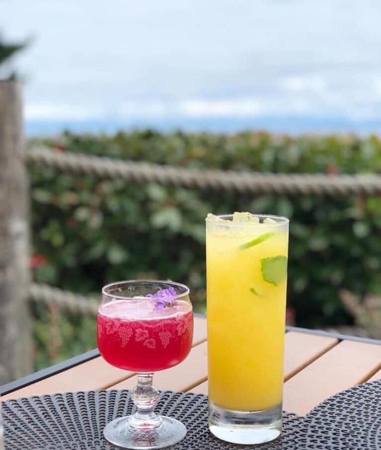Kingfisher Pacific Resort & Spa 코트니 외부 사진